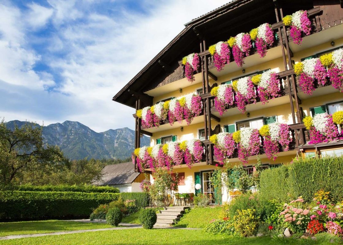 Großes Ferienhaus und Seegrund im Salzkammergut